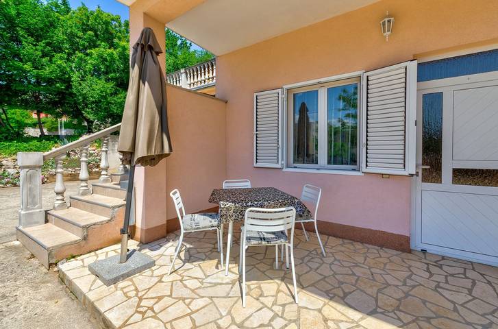Ferienwohnung für 4 Personen, mit Terrasse in Crikvenica