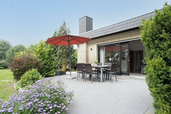 Ferienhaus für 5 Personen, mit Terrasse und Garten in Lensterstrand