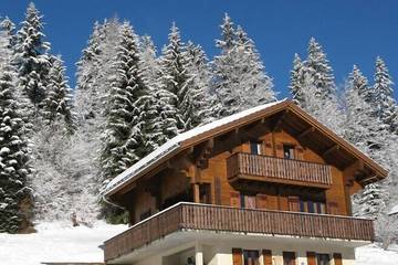 Chalet pour 8 personnes, avec balcon et jardin à Lamoura