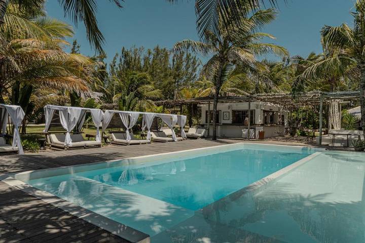 Pousadas para 3 pessoas, com vista e jardim e ainda piscina em Beberibe