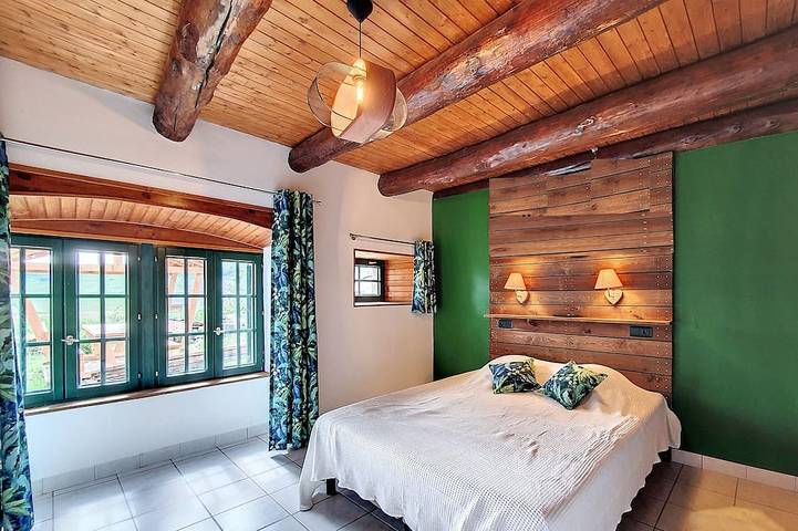 Gîte pour 4 personnes, avec terrasse et jardin à Chambon-sur-Lac - 3