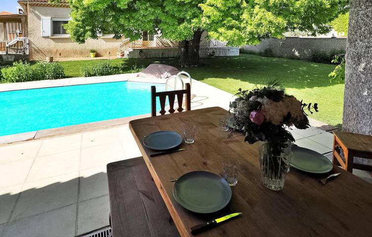 Location de vacances pour 6 personnes, avec terrasse et piscine à Mouriès - 2