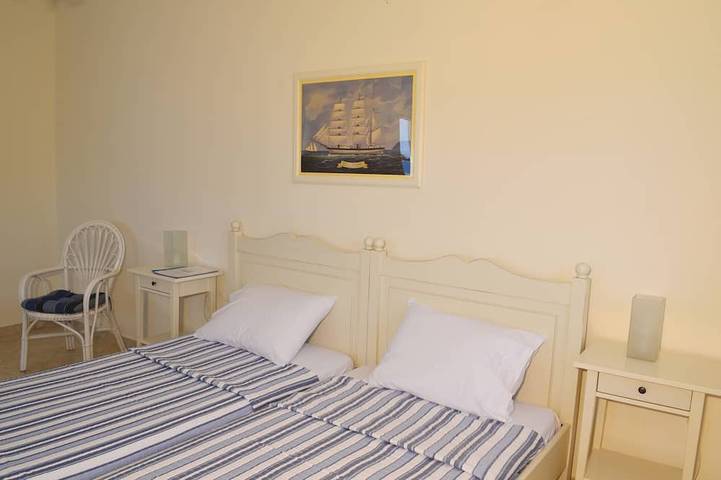 Gîte pour 2 personnes, avec jacuzzi dans Nea Kallikratia - 4