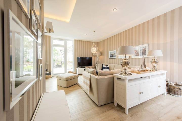 Luxus-Ferienhaus mit Whirlpool, Sauna & Terrasse in Karlshagen in Karlshagen, Usedomer Norden