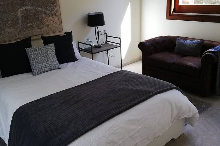 Villa Jardines Pool-10 Minuten Sevilla Center-Free Wifi-Klimaanlage in Mairena del Aljarafe, Sevilla Provinz