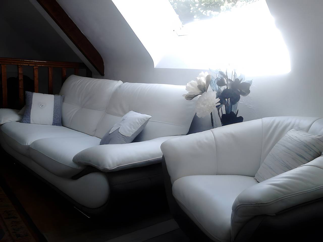 Bed and Breakfast 'Chambre D'hôtes D'Evelyne - Glycine' with Shared Terrace, Shared Garden and Wi-Fi in Pluneret, Côte des Mégalithes