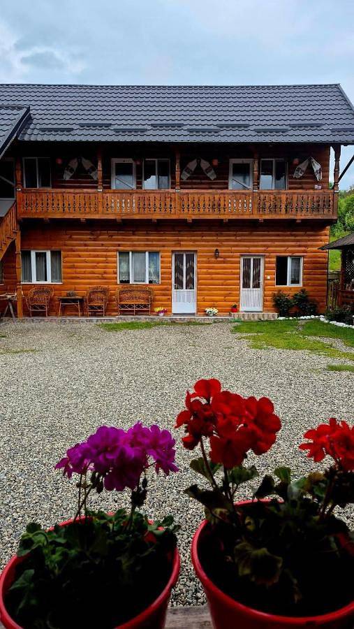 Gîte pour 2 personnes, avec Balcon et Terrasse ainsi que Jardin et Vue dans Breb