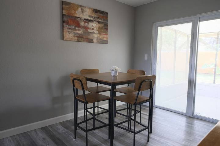 Vacation home for 7 people, with terrace and yard in Tampa