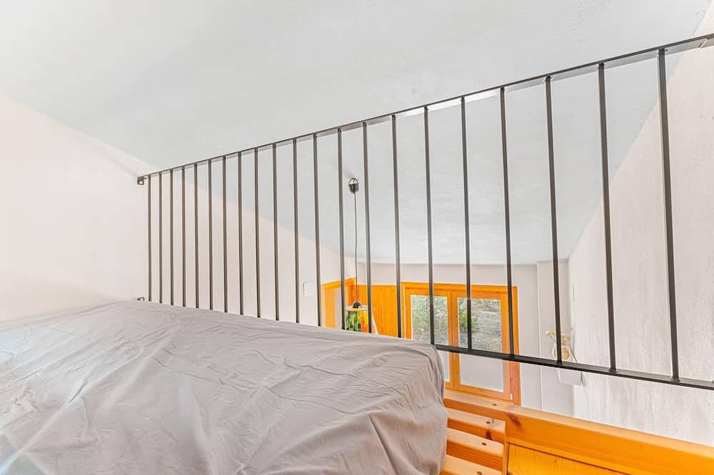 Country House 'Lluna' with Mountain View, Shared Pool and Wi-Fi in Ibi, Alicante Inland