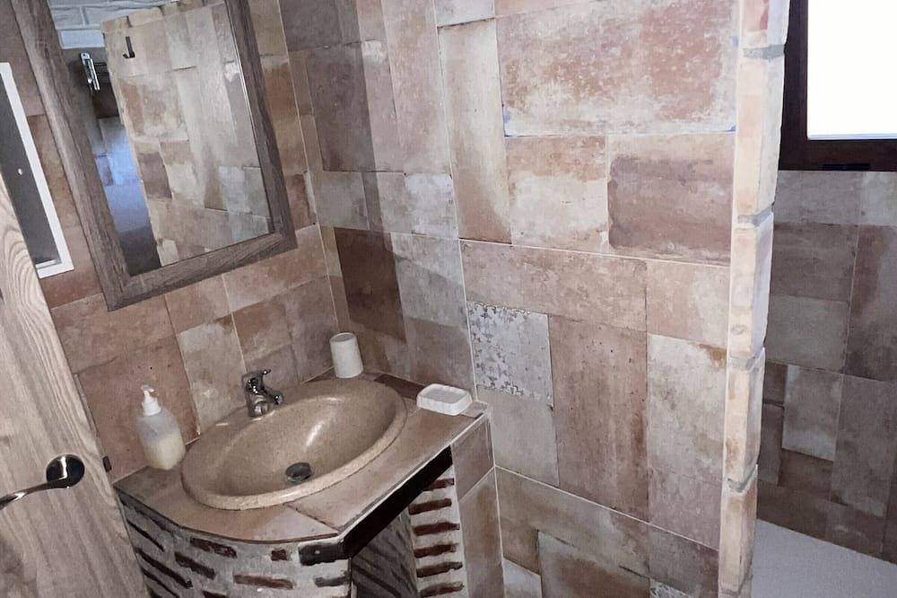 Casa independiente con historia y calidad, ideal para aventuras en la Sierra de Cazorla y Castril in El Almicerán, Cazorla