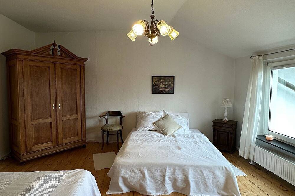 Ganze Wohnung, Ferienwohnung Regilturm im Herzen von Fritzlar mit Balkon und Gartennutzung in Fritzlar, Schwalm-Eder-Kreis