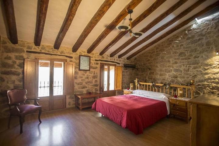 Maison de campagne pour 6 personnes, avec Balcon ainsi que Terrasse et Piscine