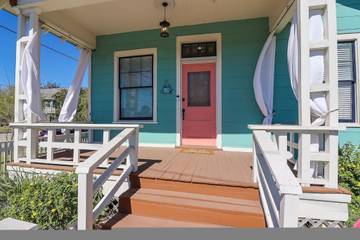 Vacation Rental for 6 Guests in Galveston Island, Galveston, Picture 1