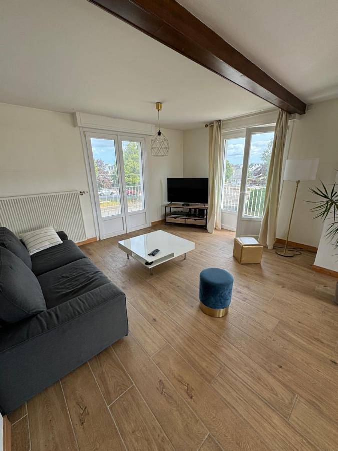 Appartement entier, Apartment in Saint-Martin-des-Champs, Région de Morlaix