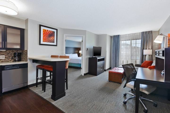 Entire apartment, Staybridge Suites Detroit-Utica in Macomb County
