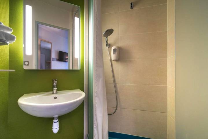 Hôtel pour 2 personnes, animaux acceptés à Déols - 4