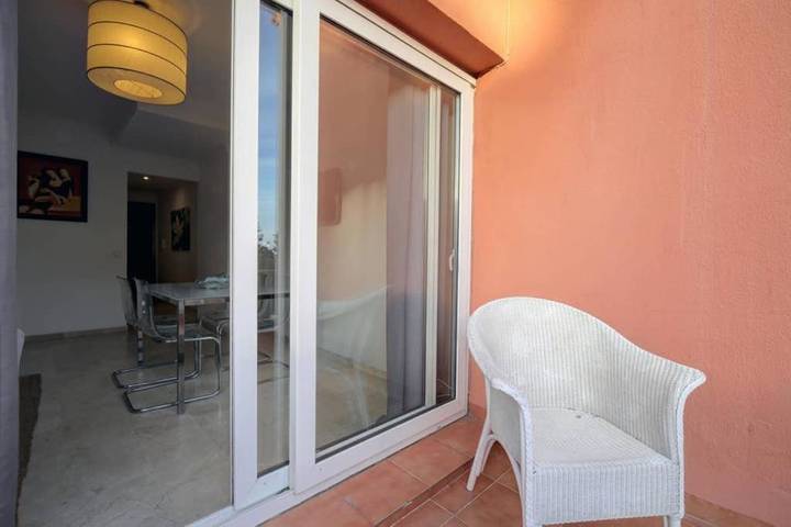 Gîte pour 3 personnes, avec vue ainsi que piscine et jardin, animaux acceptés à La Línea de la Concepción - 3