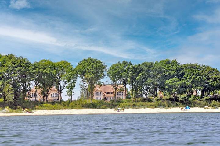 Luxus-Ferienhaus für 8 Personen, mit Garten und Sauna sowie Terrasse, mit Haustier