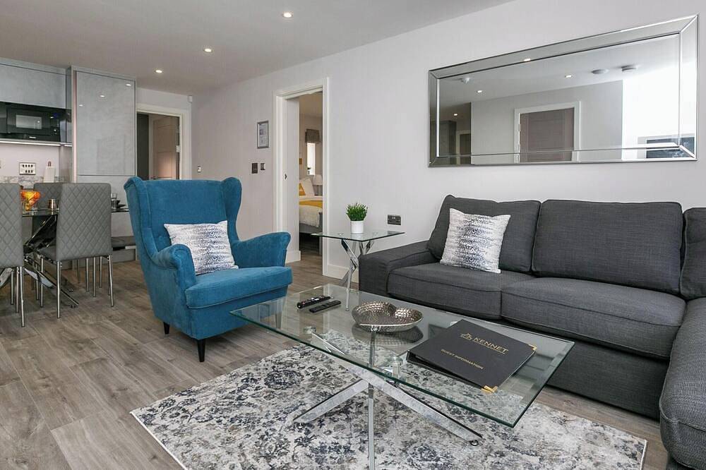 Apartment for 6 People in Reading, North Wessex Downs