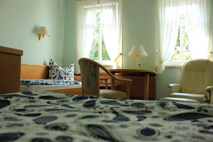 Ferienhaus für 2 Personen, mit Terrasse und Garten sowie Ausblick in Bad Salzungen - 2