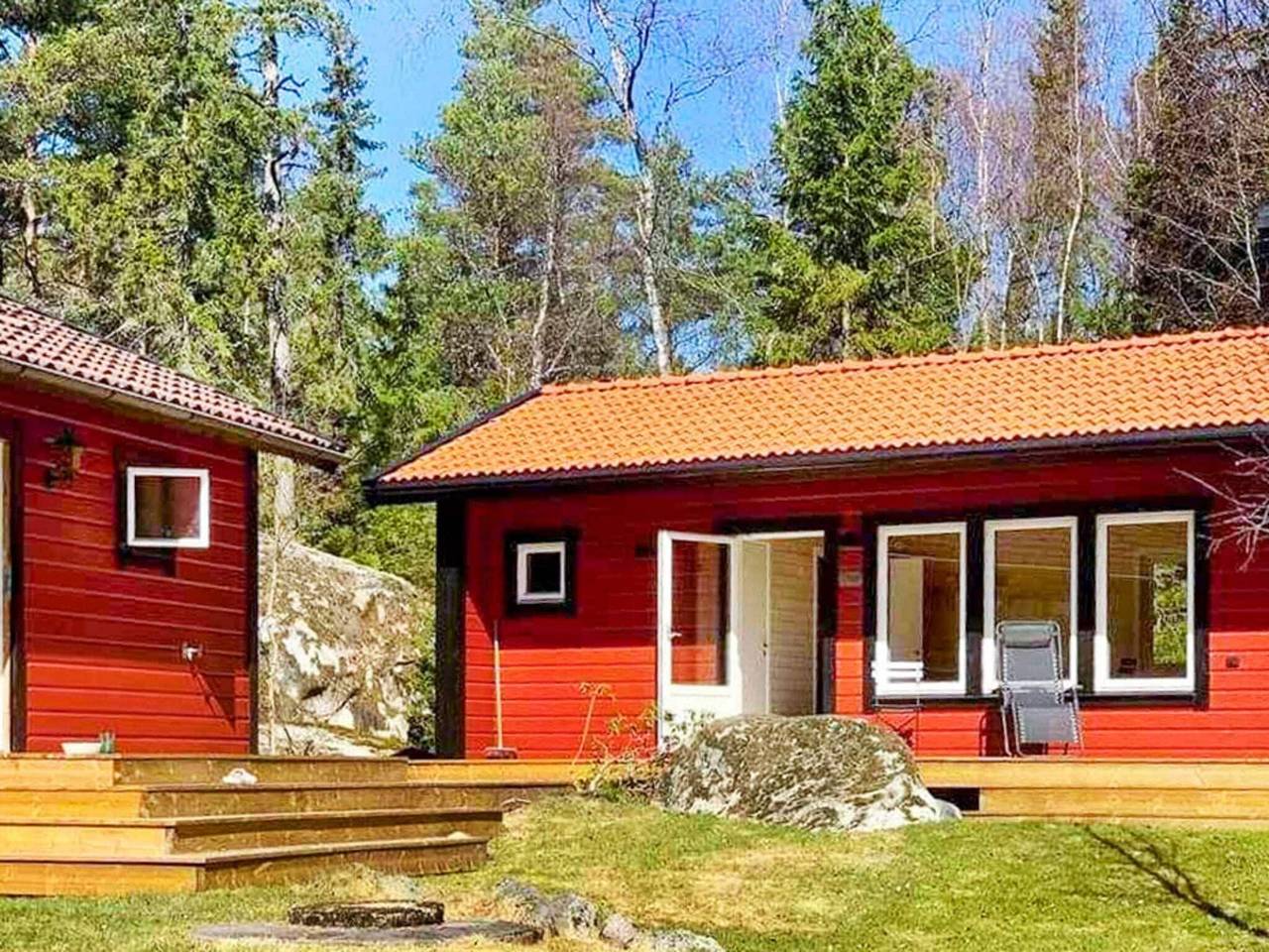 Charmantes Haus auf einer Insel mit Gästehaus in Vätö, Schwedische Ostsee