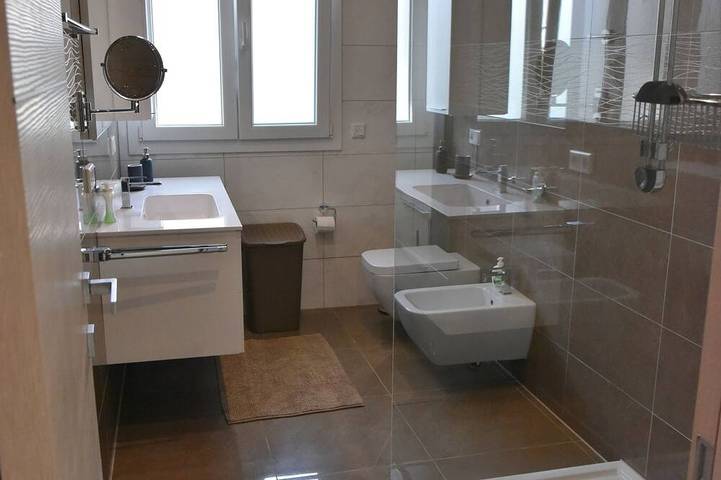 Villa al mare a Fontane Bianche, Siracusa, direttamente sul mare con Jacuzzi. in Lido Sayonara, Siracusa