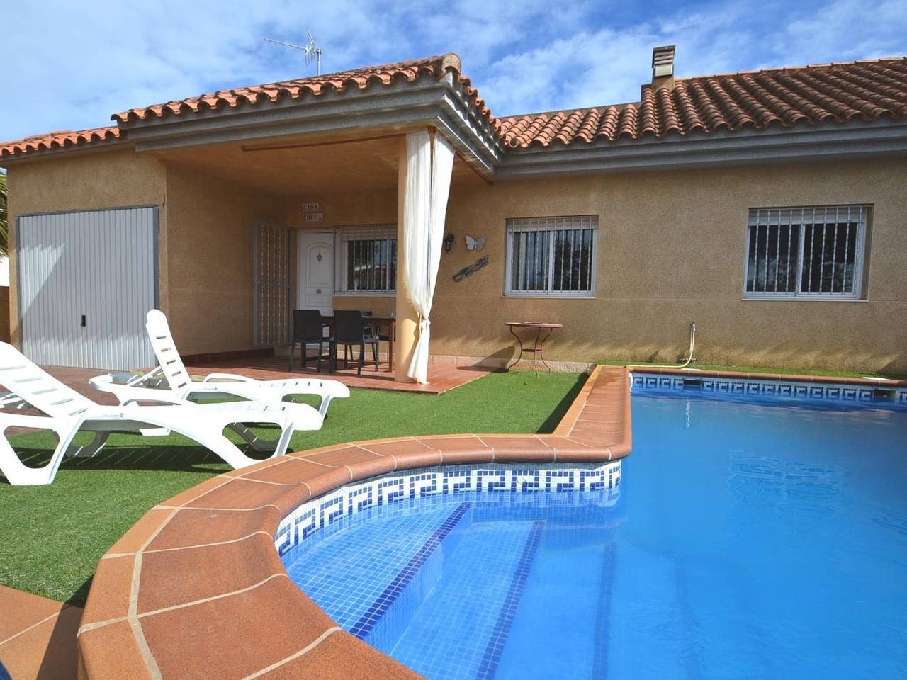 Casa Buda avec la piscine privée in Riumar, Delta de l'Ebre