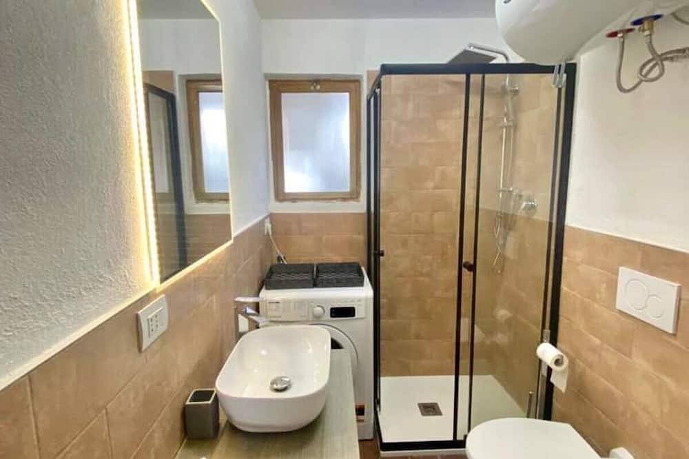 Appartamento intero, Cosy mountain apartment steps from the ski slopes – sleeps 4 in Cervinia, Valtournenche