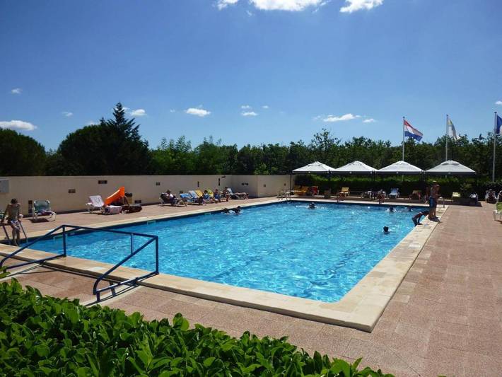 Location de vacances pour 6 personnes, avec vue ainsi que jardin et piscine, animaux acceptés à Méjannes-le-Clap - 3
