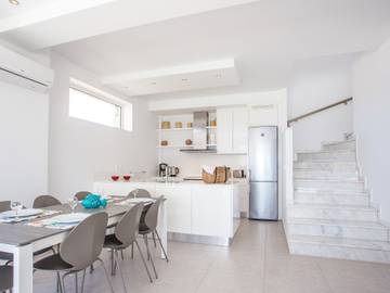 Villa for 8 People in Rhodes, Dodecanese, Photo 4