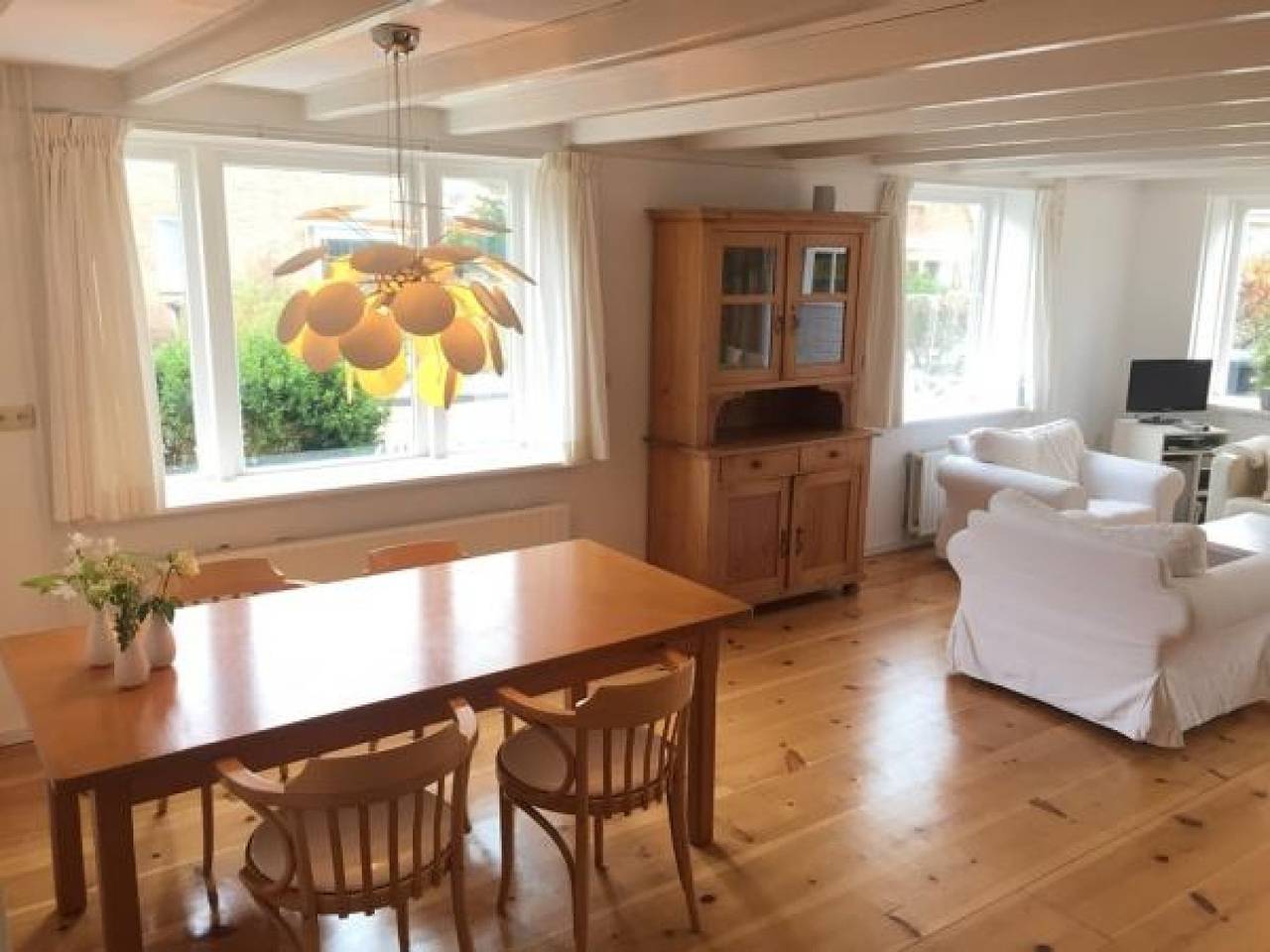 Atmosphärische Sechs-Personen-Ferienhaus hundert Meter entfernt von den Dünen. in Groet, Noord-Holland - Nordseeküste