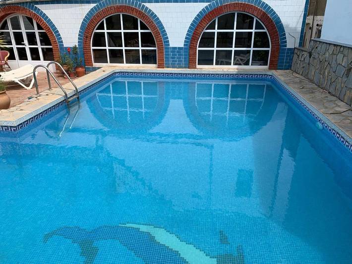 Apartamento de vacaciones para 5 personas, con vistas además de piscina y jardín, Se admiten mascotas en Parque natural de Los Alcornocales - 3