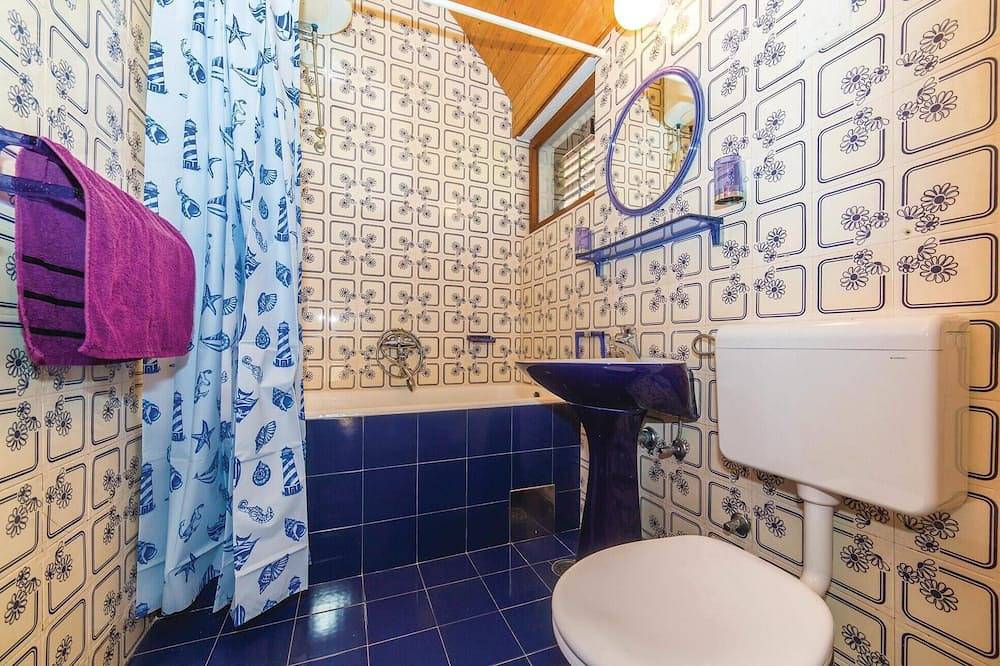 Acogedora casa en Rogoznica in Rogoznica, Condado de Šibenik-Knin