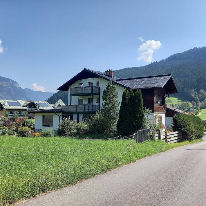 Ganze Ferienwohnung, Gästehaus Sieglinde - Doppelzimmer in Gosau, Dachstein Salzkammergut