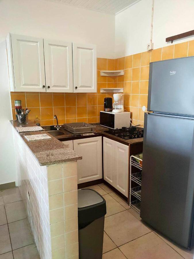 Gîte pour 4 personnes, avec terrasse et piscine à Kourou - 2