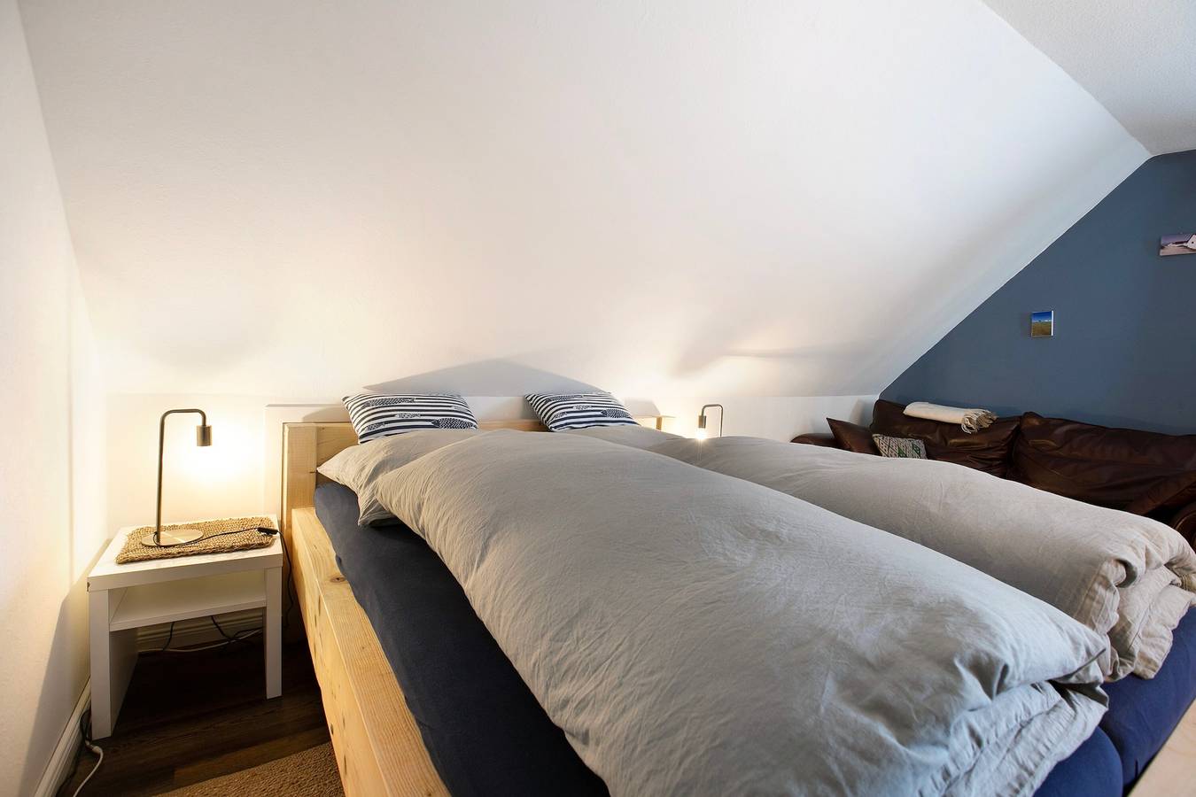 Entire studio, 'Holiday Apartment Lillesoster' with Shared Terrace, Garden and Wi-Fi, Ideal for Dogs in Olderup, Eider-Treene-Sorge