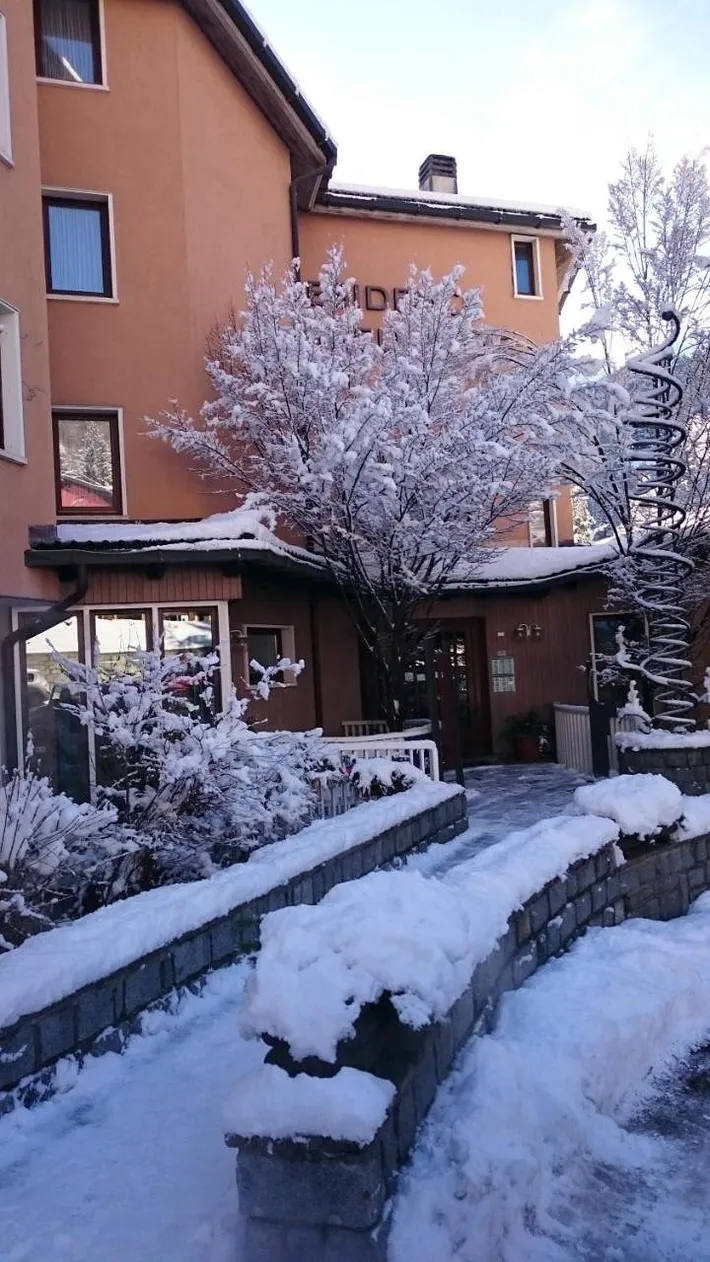 Residence per 5 persone, con giardino, con animali domestici - 1
