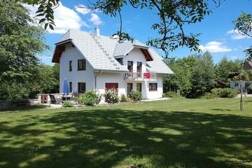 Ferienwohnung für 6 Personen, mit Garten und Balkon in Bonndorf
