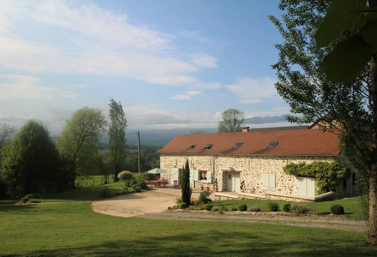 Gîte luxueux de 120m² à 2.5km du centre ville de Lasseubetat in Ogeu-Les-Bains, Région D'oloron-Sainte-Marie