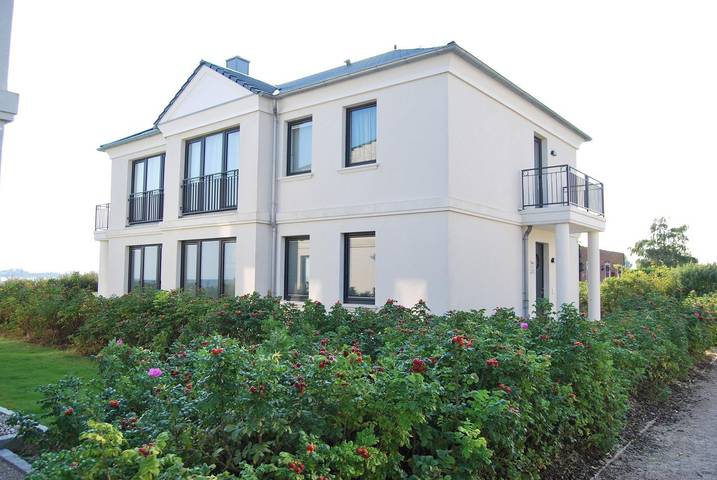 Ferienwohnung mit Meerblick für 6 Personen, mit Balkon und Garten sowie Ausblick in Fehmarnsund