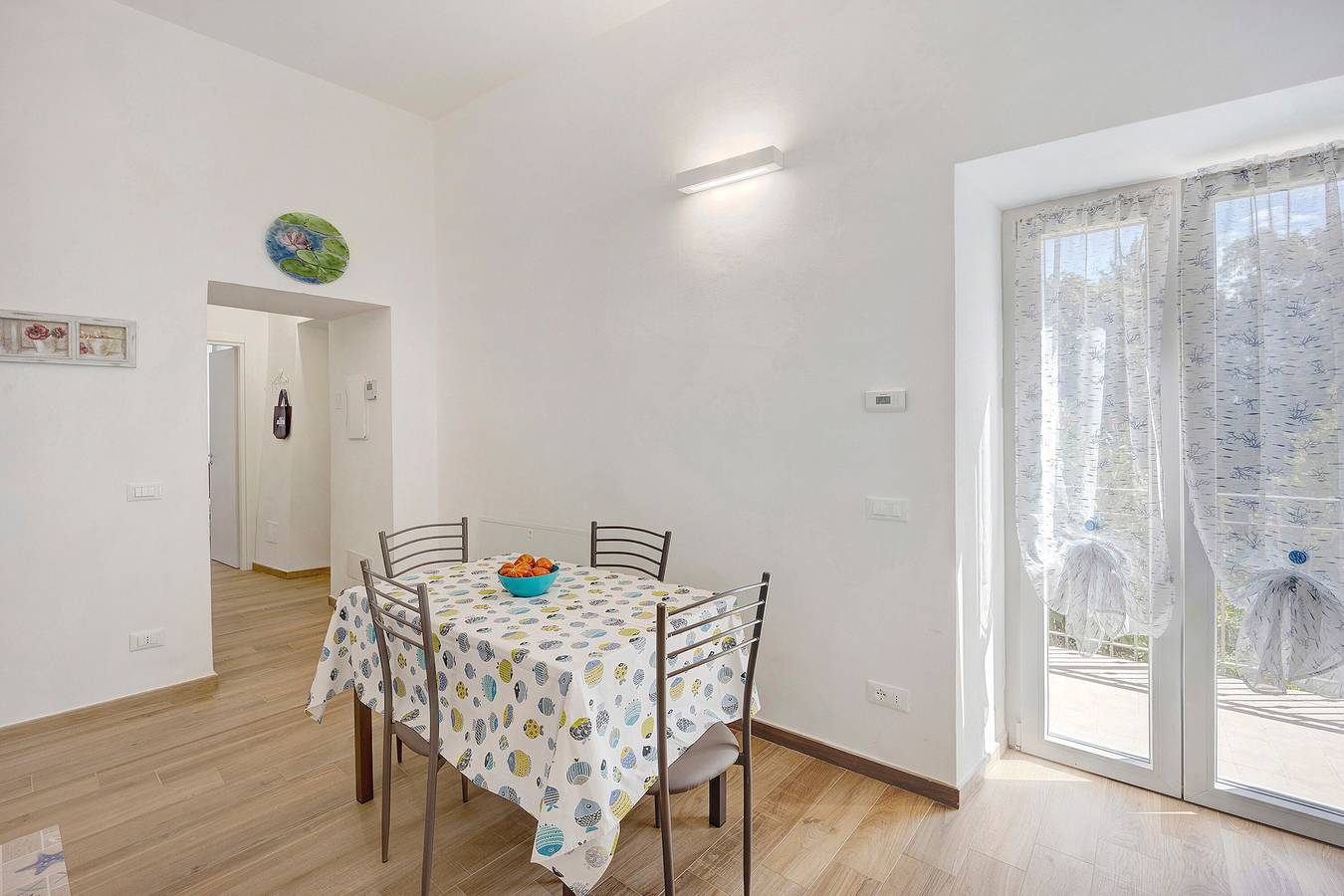 Apartamento entero, Apartamento "La Colombera" que admite mascotas, con vistas al mar, jardín y Wi-Fi in Moglio, Alassio