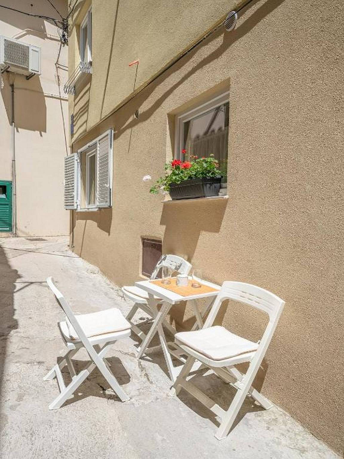 Ganzes Studio, Apartments Matija - Studio apartment 1 in Vodice, Šibenik-Knin