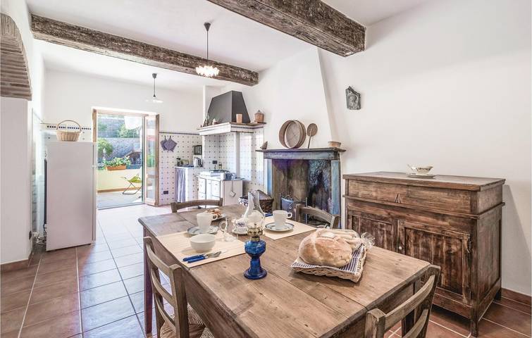 Appartamento intero, Appartamento con terrazza vicino a Varese Ligure - 90mq in Varese Ligure, Provincia di La Spezia