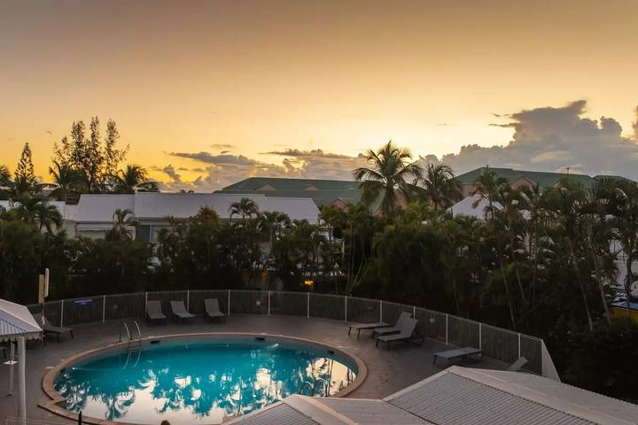 Gîte pour 4 personnes, avec piscine et terrasse dans Golf international de Saint François - 4