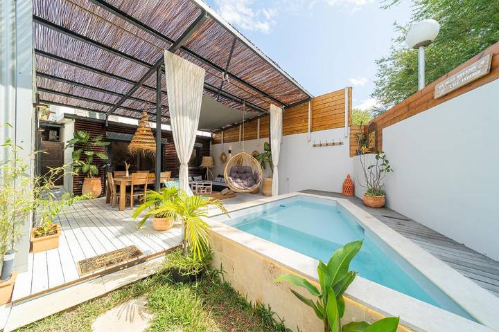 Location de vacances pour 6 personnes, avec jacuzzi et sauna ainsi que piscine et jardin, animaux acceptés dans Plage de l'Hermitage - 2