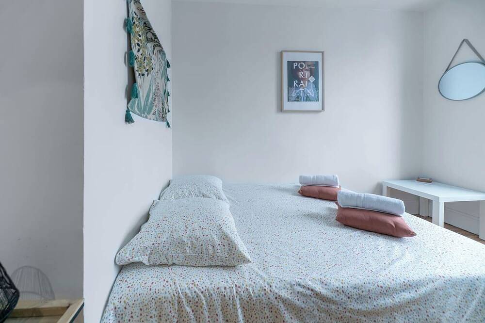 Entire apartment, Appartement Lumineux en Centre Ville Avec Parking in Vichy, Vichy region