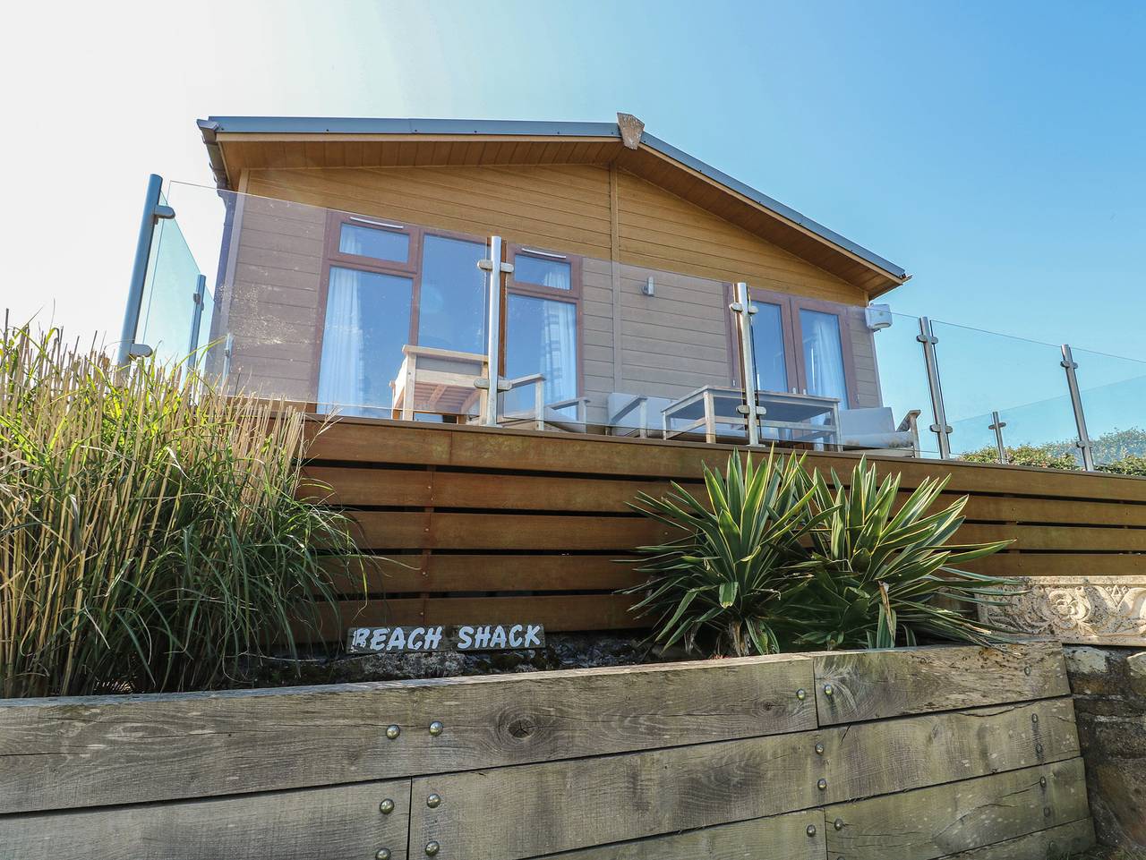 Sunstone Lodge (Garreg Haul Lodge) in Gwynedd