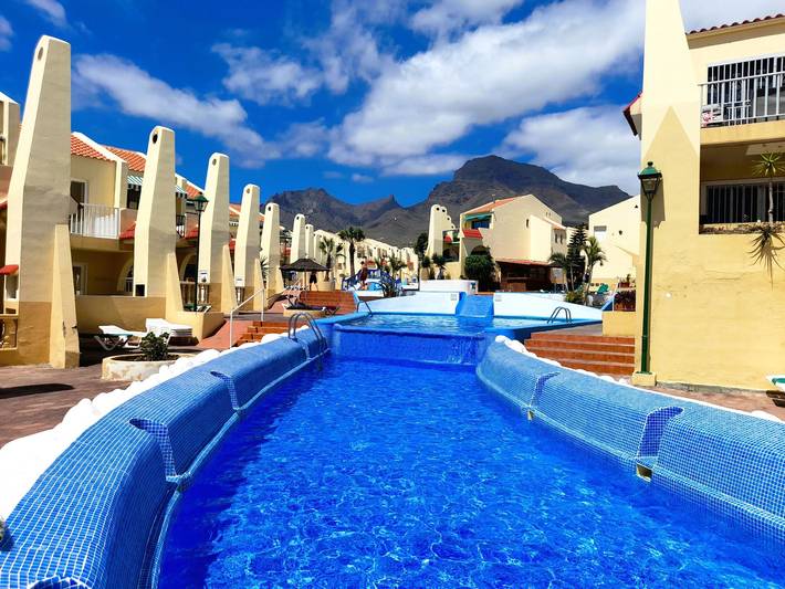 Apartment for 5 people, with pool and balcony in Mare Verde