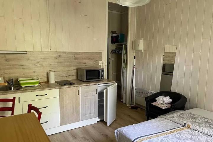 Gîte pour 2 personnes dans Thermes De Neris Les Bains Neris Les Bains - 2