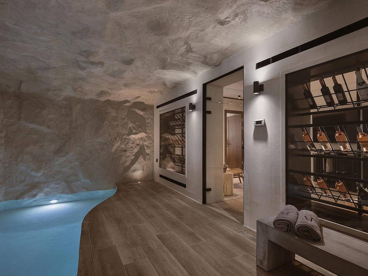 City Moments Villa Ι Free* Indoor Heated Pool in Chania region